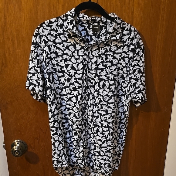 Disney Black and White Casual Button Down Shirt Mickey Mouse M - Picture 1 of 2